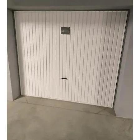 Modern 2 Bedroom - 2 Baths - Private Garage Free In Center Sofie