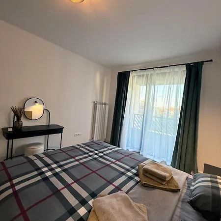 Premium 2 Bedroom - Free Garage - Walk To Vitosha - 2 Bathrooms - New Building Daire